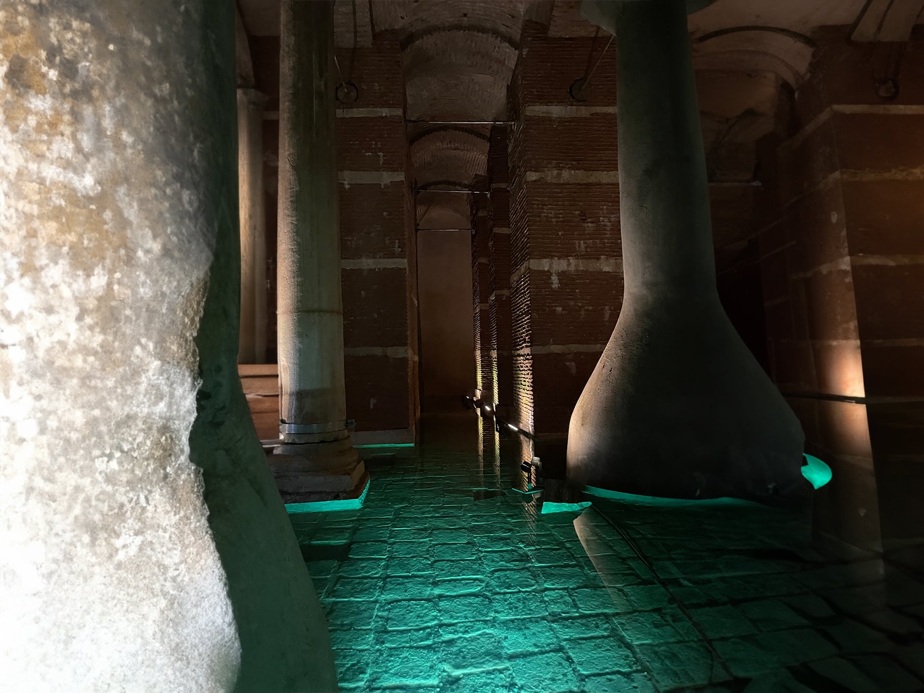 Galleria foto della Basilica Cisterna 26 Galleria della Cisterna Basilica