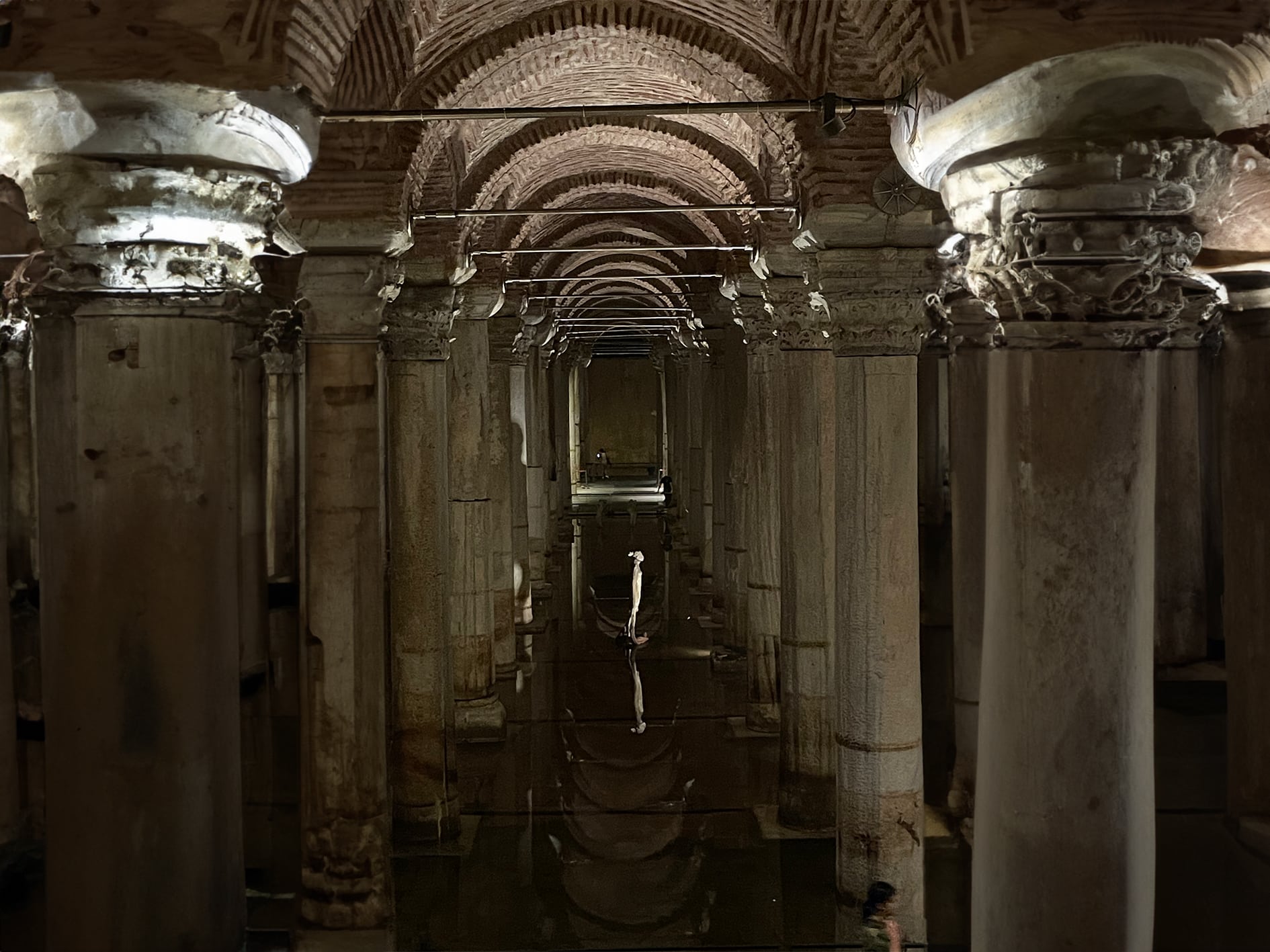 Galleria foto della Basilica Cisterna 28 Galleria della Cisterna Basilica
