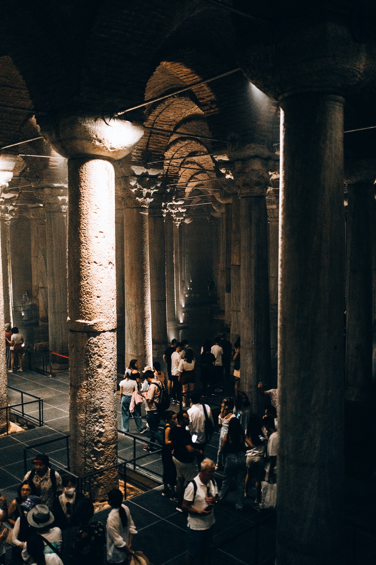 Galleria foto della Basilica Cisterna 29 Galleria della Cisterna Basilica